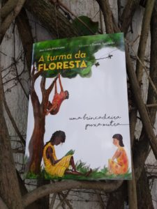 A Turma da Floresta - uma brincadeira puxa outra