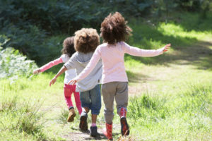 Como proteger nossos filhos do consumismo infantil